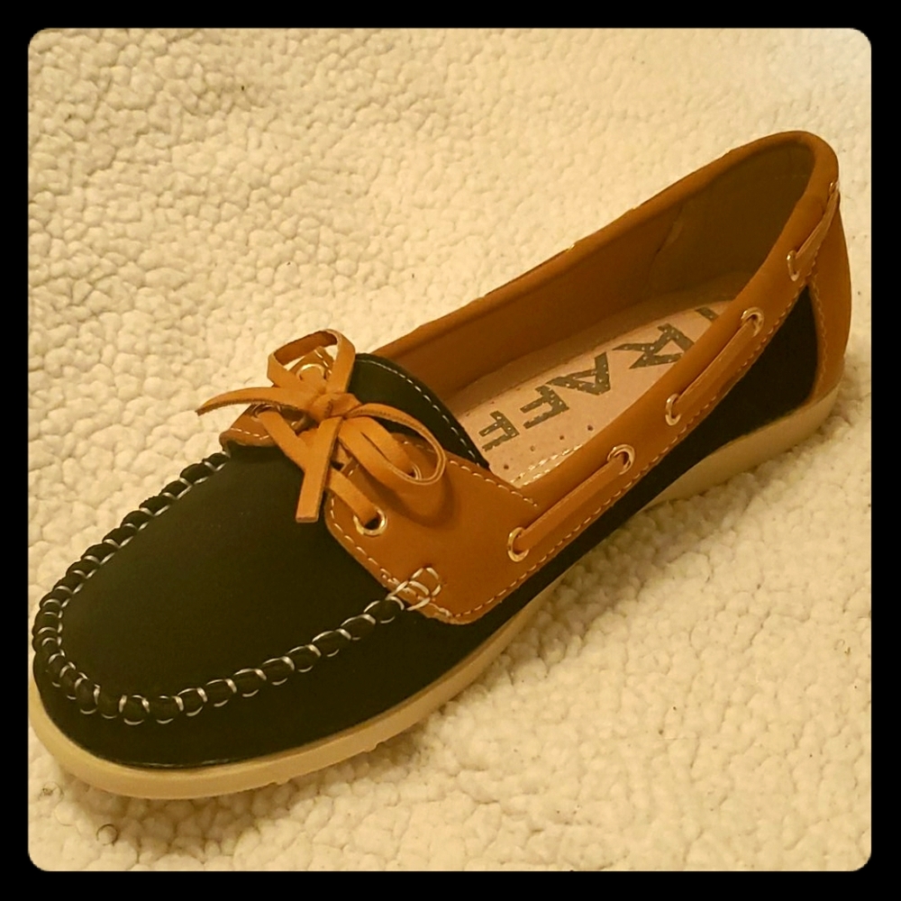 Tan/Black Sperry type shoes